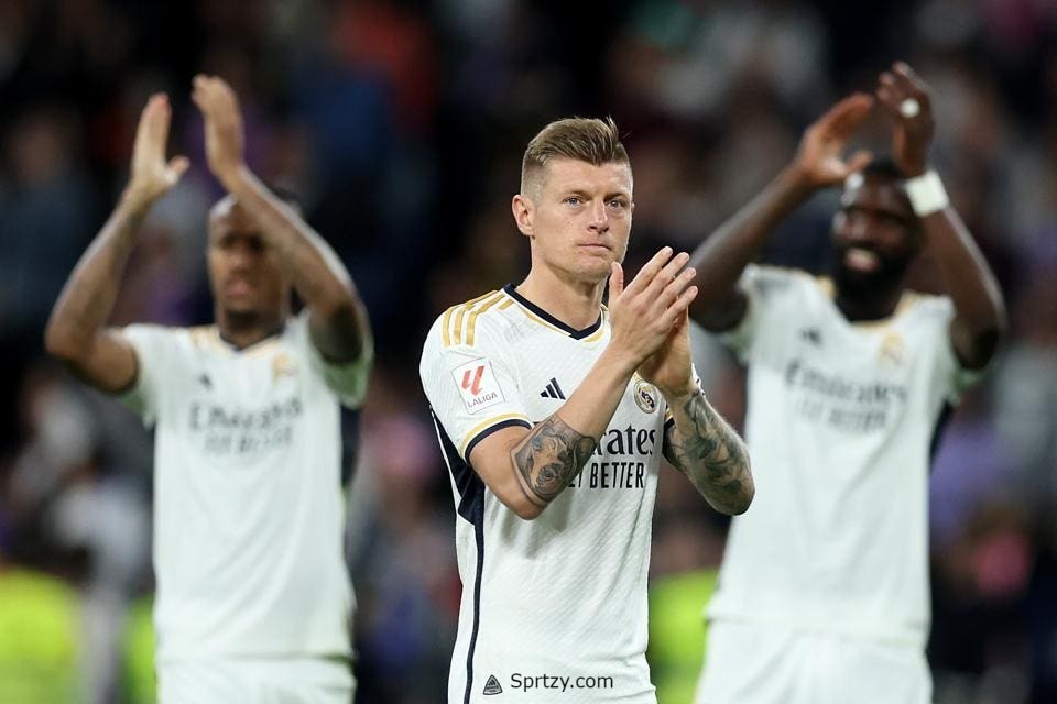 Toni Kroos bids adieu to the game