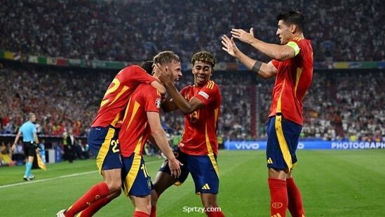 The Spanish finale! Spain beat France 2-1 in the final